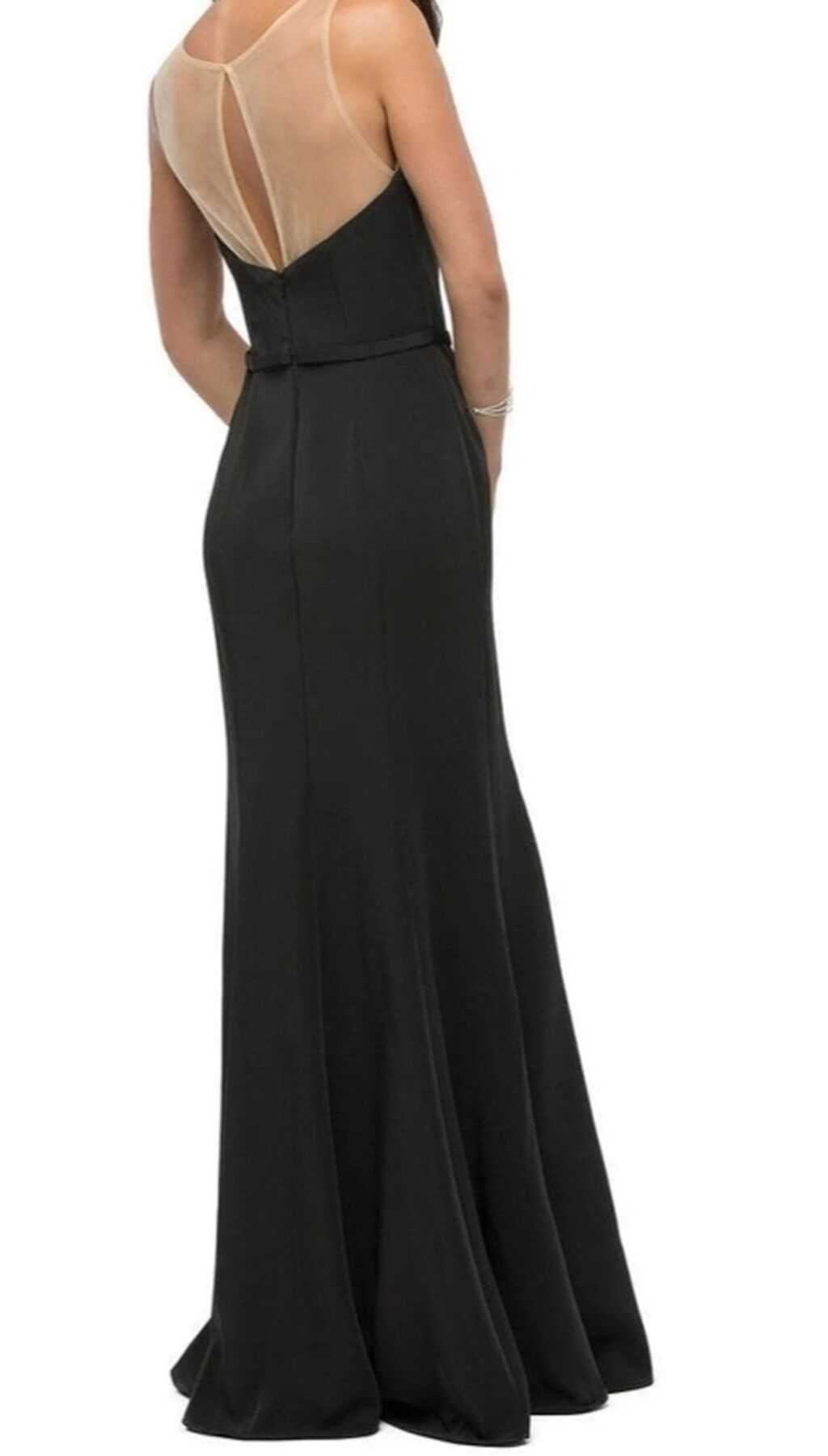 Lady Sharmdan 250 azn alinib M olcudedir 38 beden 1 dəfə geyinilib