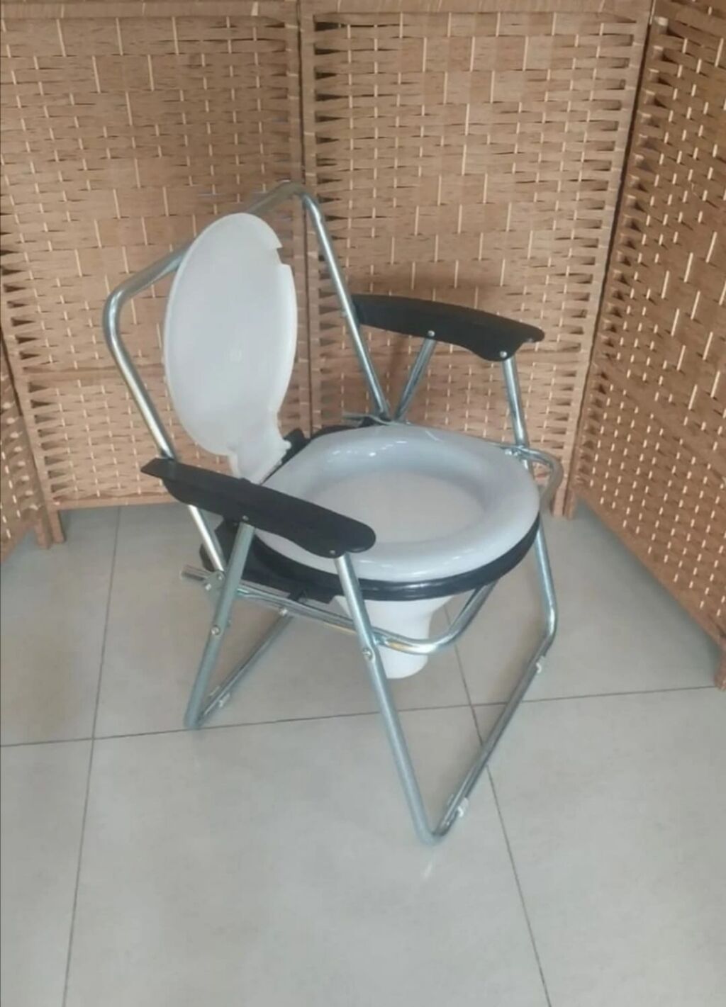 Xəstələr üçün unitazlar