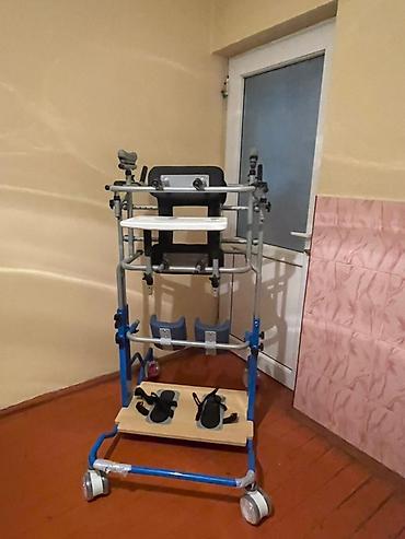 Reabilitasiya üçün dayaq verən ayaqüstü qurğu (stander) - şəkil 3