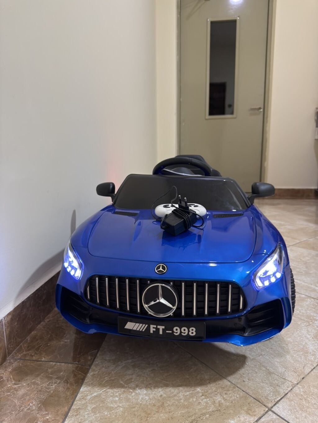 Uşaq üçün elektrikli minik avtomobili – Mercedes üslubunda, mavi rəng