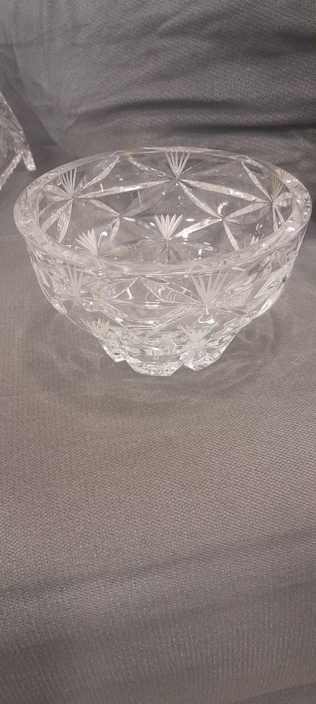 Xrustal konfet qabı 14 eni × 8 hündür ., qiyməti 12azn w.App