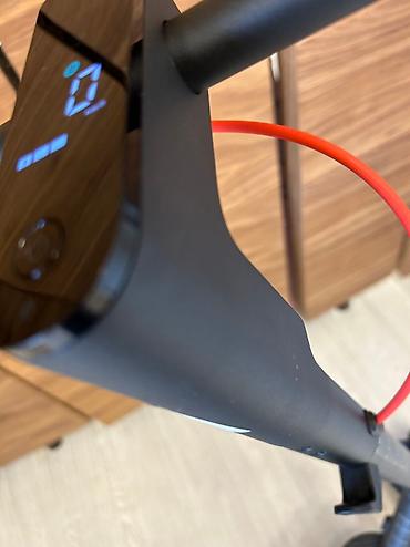 Yeni Elektrik samokat 10", > 1000 Vt, 16 - 25 km/s, Ünvandan götürmə, Ödənişli çatdırılma - şəkil 5