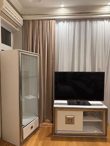 Qonaq otağı üçün mebel dəsti Tərkib: - Geniş güzgülü konsol/komod - şəkil 4