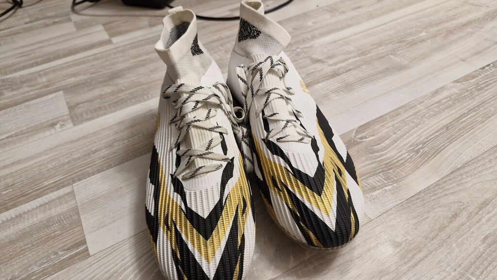 Butslar Ölçü: 39, İşlənmiş