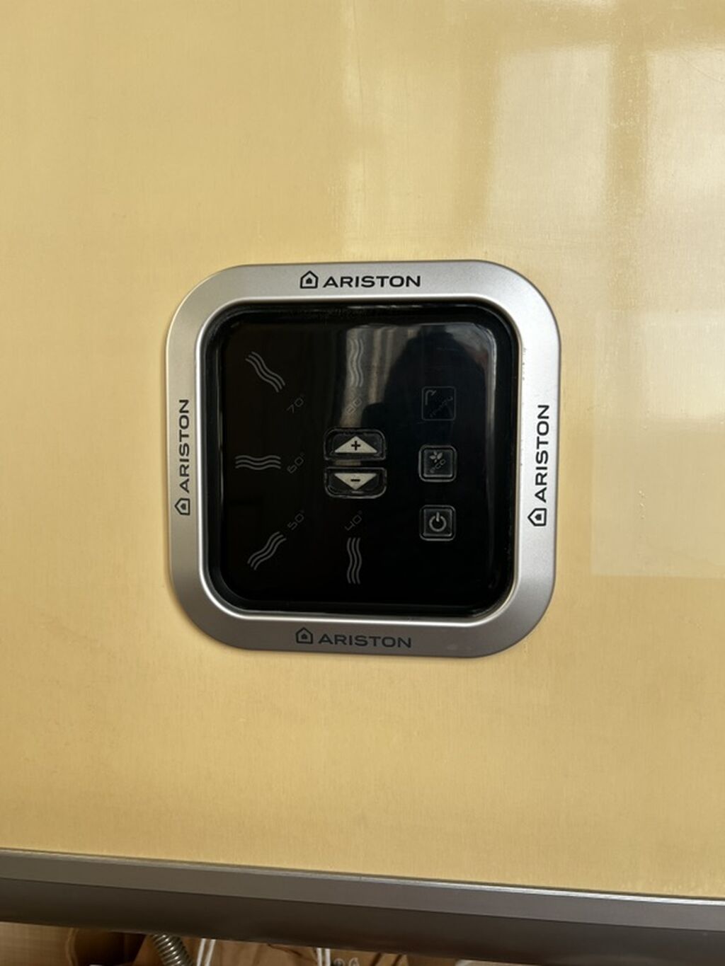 Ariston su qızdırıcısı (elektrik) - Rəqəmsal idarəetmə paneli