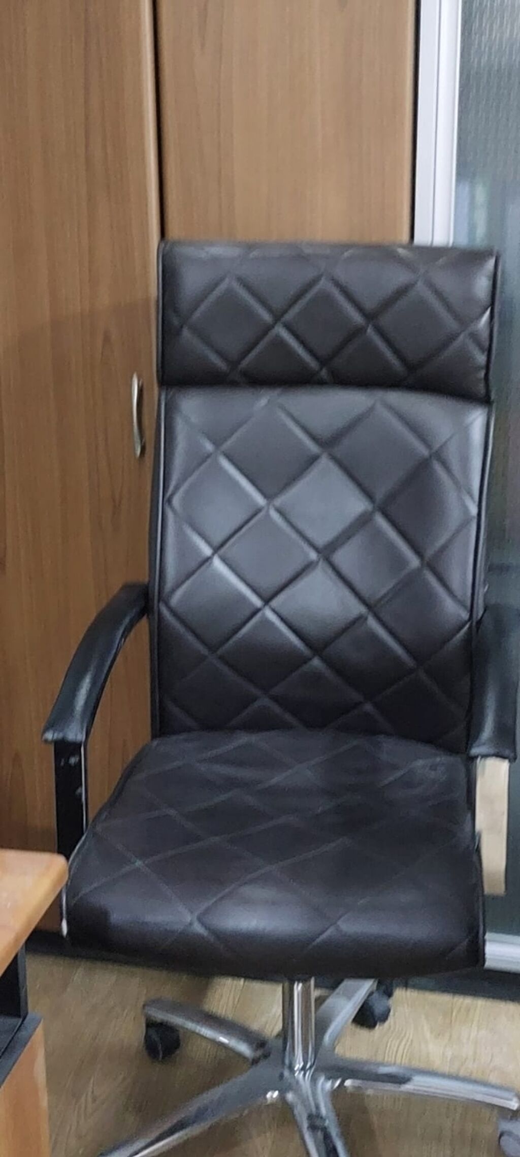 Kreslo təzə kimi hər model var hər qiymətə