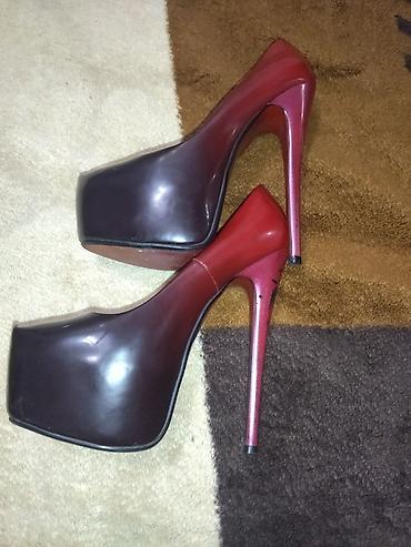 Qadın yüksək daban ayaqqabıları - Model: platformalı stiletto - Rəng - şəkil 3