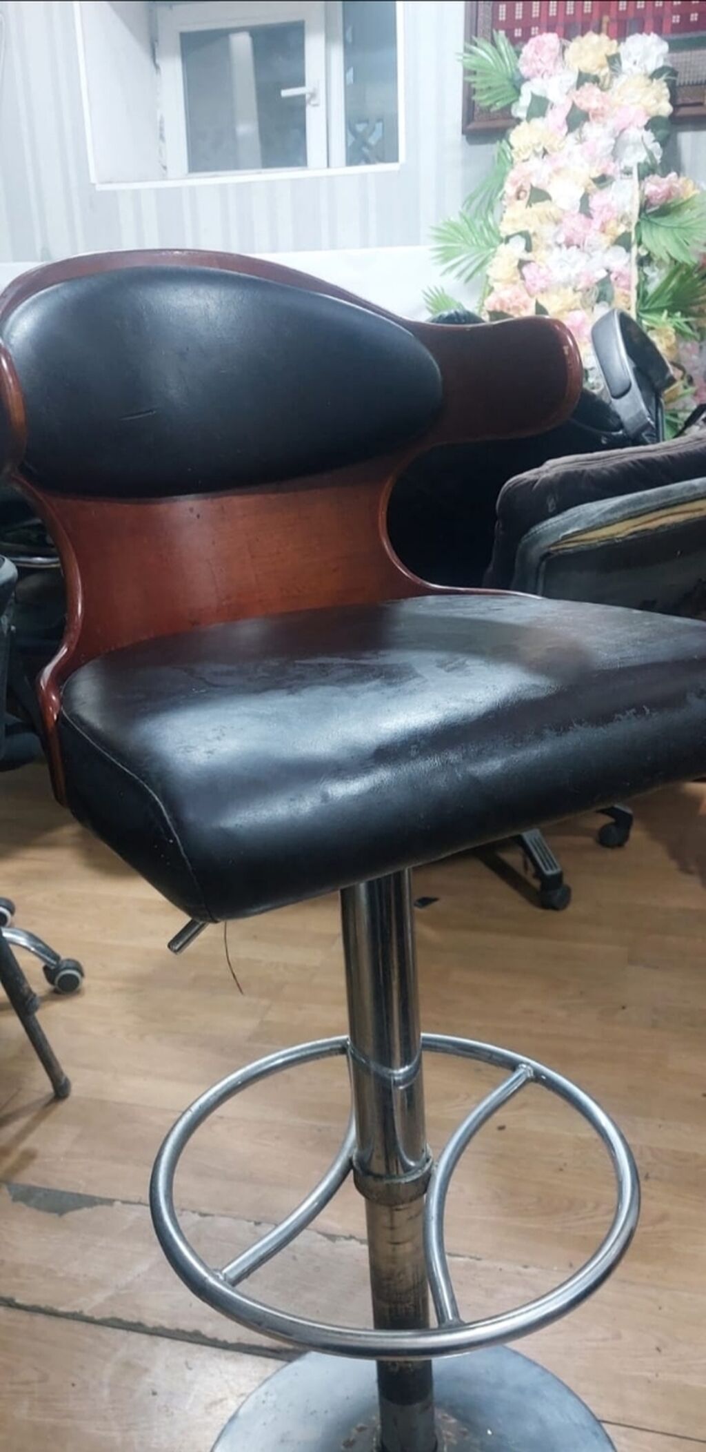 Bar restoran üçün tam işləkdir