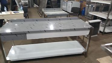 Paslanmayan poladdan istehsal olunmuş peşəkar mətbəx iş masası - - şəkil 3