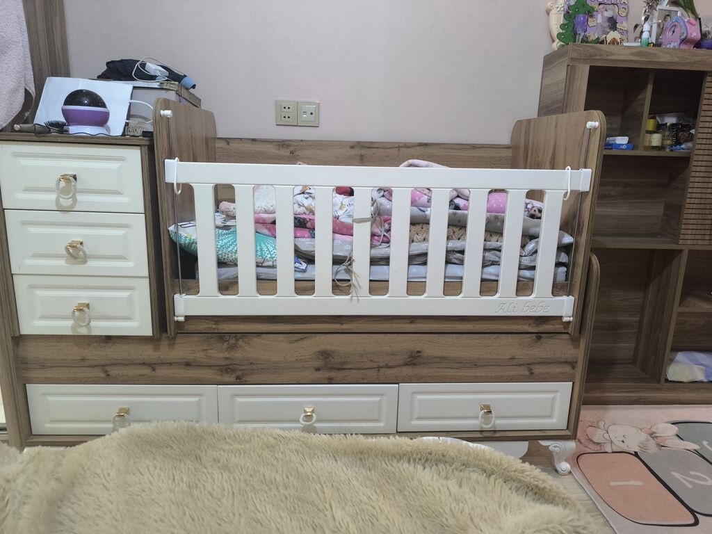 Oğlan və qız üçün, İşlənmiş, Dördbucaq, Beşik, Yellənmə mexanizmsiz