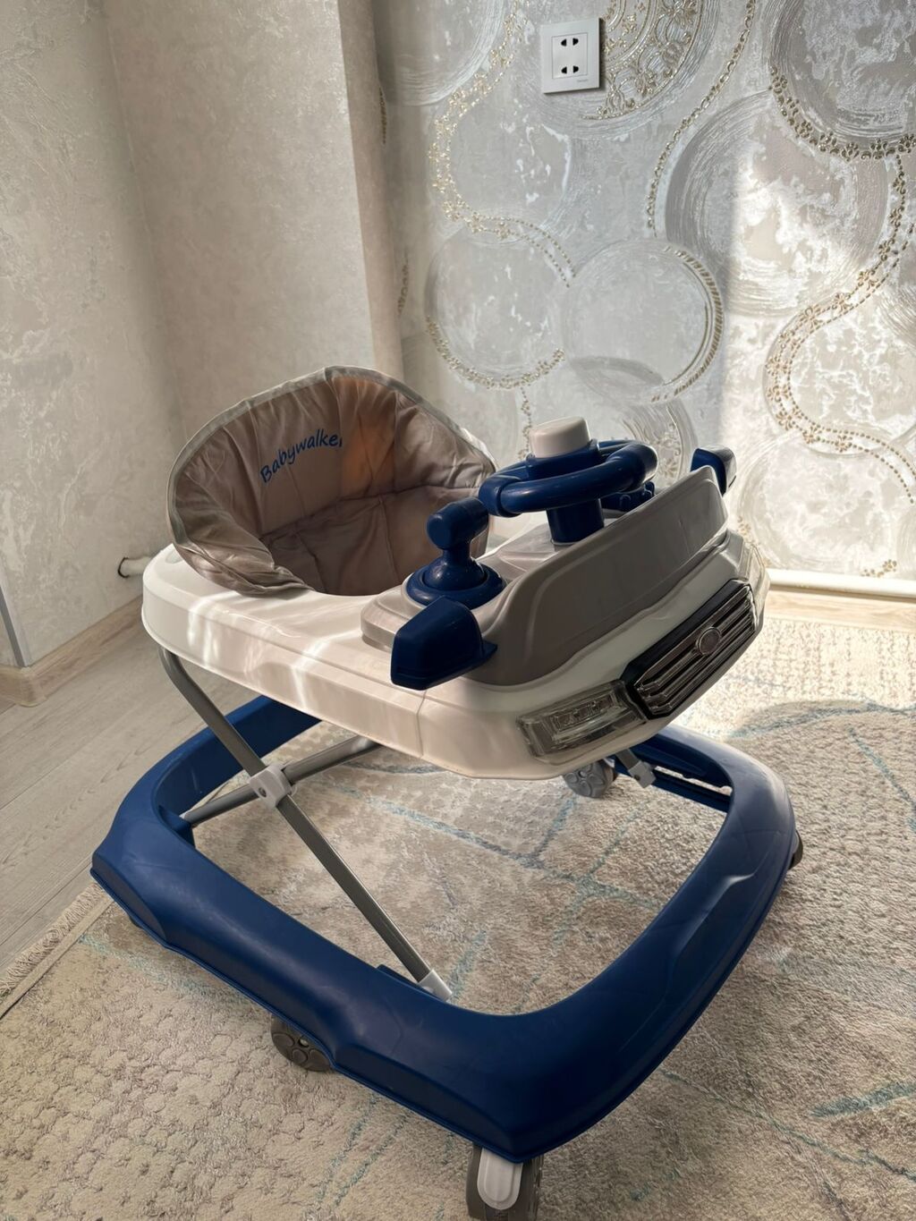 Uşaq yeridici təzə kimidi təcili satılır 30manat ünvan saray