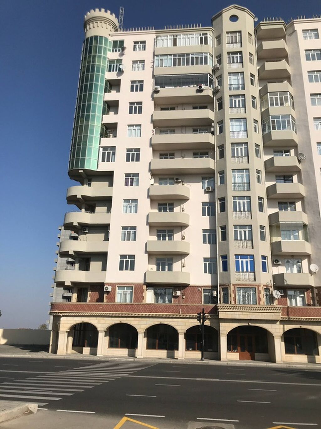 3 otaqlı, Yeni tikili, 159 kv. m