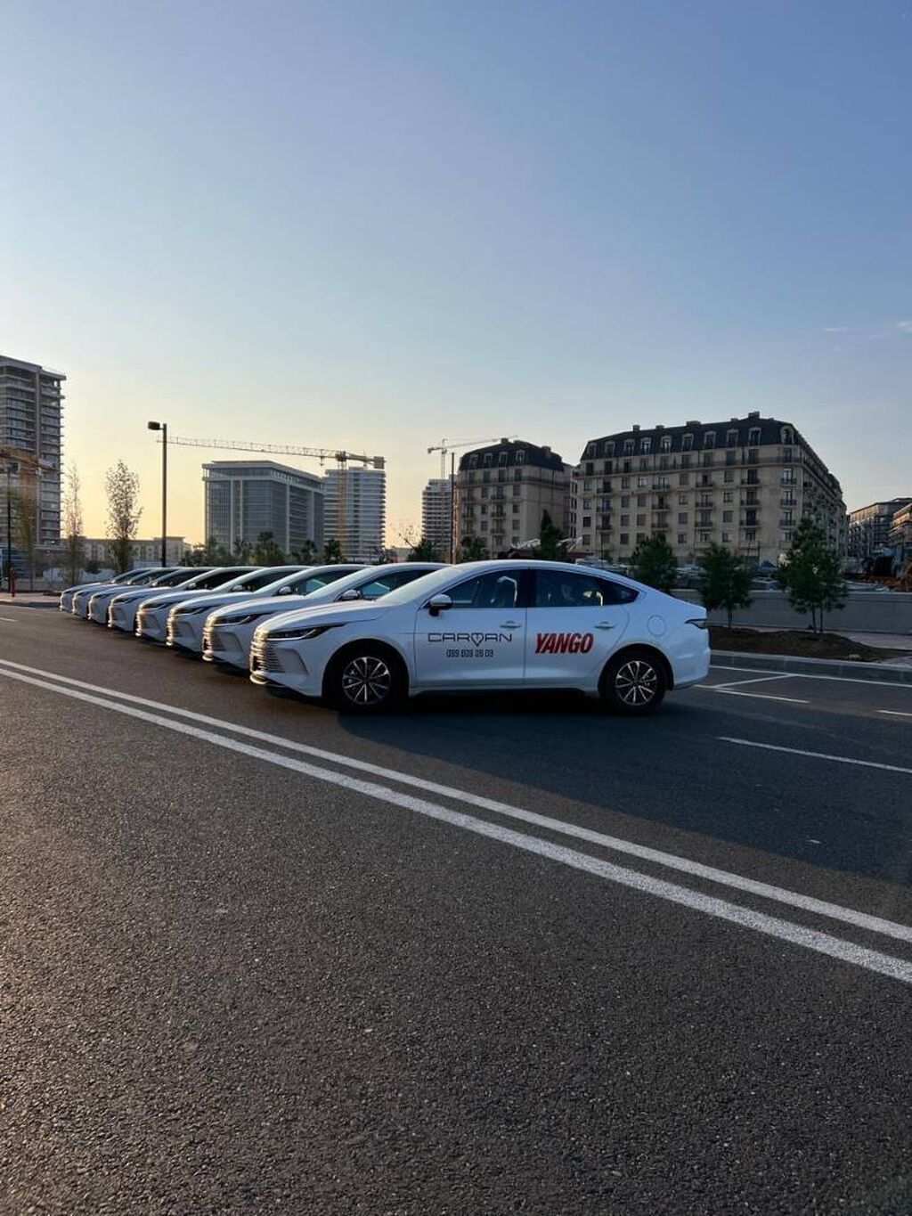 Taksi sürücüsü tələb olunur, Həftəlik ödəniş, 3-5 illik təcrübə