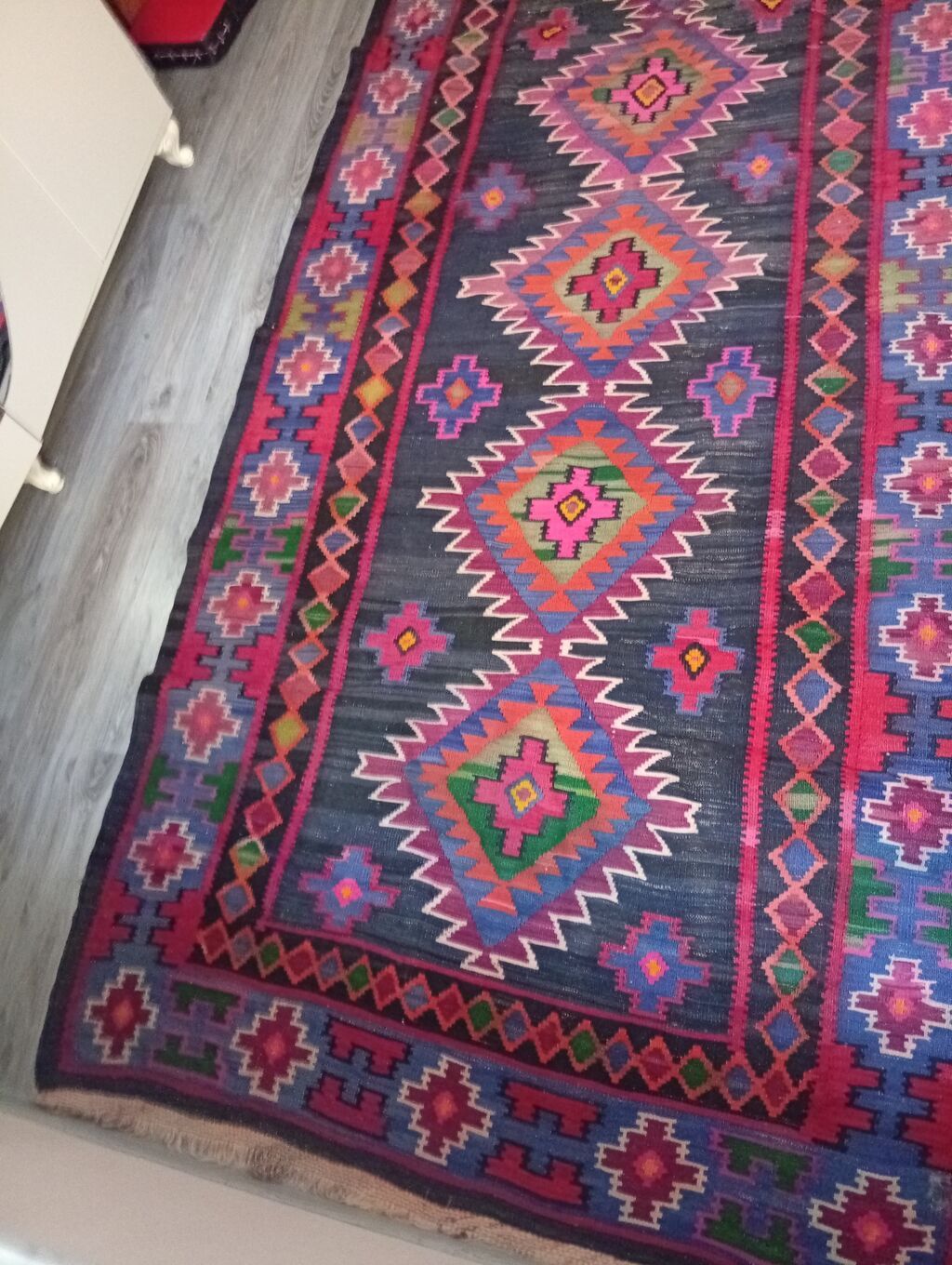 Əl toxuması kilim xalça - Üslub: Şərq/etnik motivli, ənənəvi