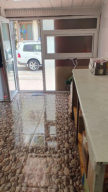 Kirayə üçün kiçik iş sahəsi – küçəyə çıxışlı, işıqlandırması yaxşı - şəkil 2