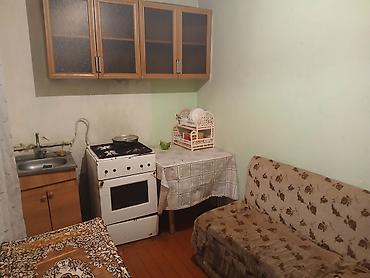 Ev 2 ci alatava xaliq faiqoğlu qarajının yaxınlığında yerləşir.Ev - şəkil 2