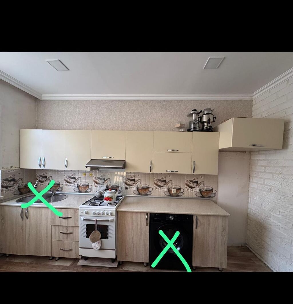 Mebel 440₼ .Olcu 4.20 sm.Uzerinde qaz,aspiratr verilir .Unvan Saray