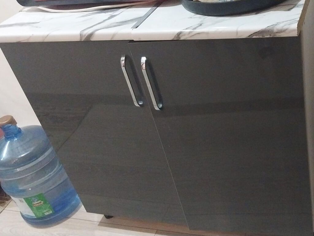 Kukna mebeli satılır tecili az işlənib