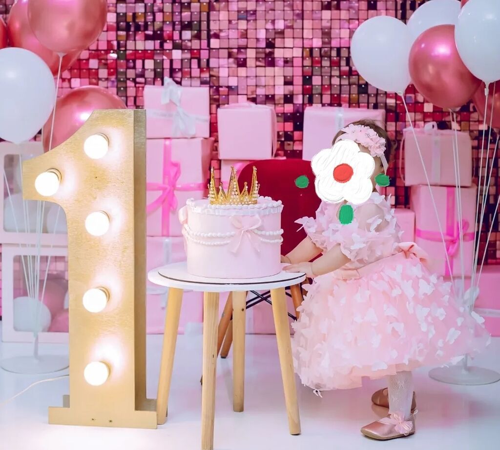 Bu donda bir nece deqiqeliq geyinilib fotosesiya ucun buda satilir 1