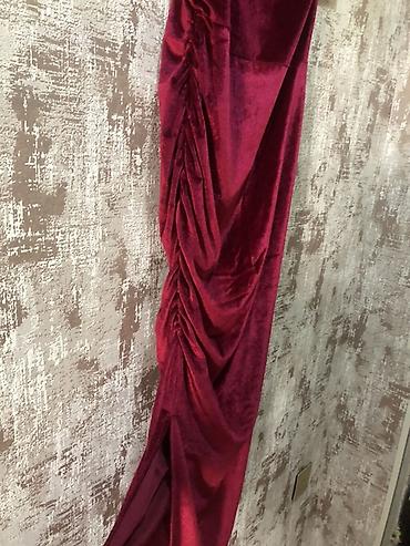 Yenidir.M L razmere gedir.Məhsul: Qırmızı-bordo məxməri gecə/libas - - şəkil 4