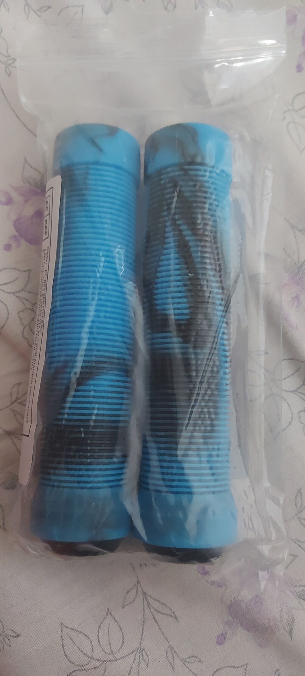 Məhsul: Velosiped üçün sükan tutacaqları (2 ədəd) - Rəng: mavi‑qara