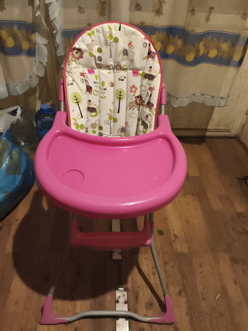 Uşaqlar üçün yüksək yemək kreslosu - 2‑funksiyalı model: həm yemək