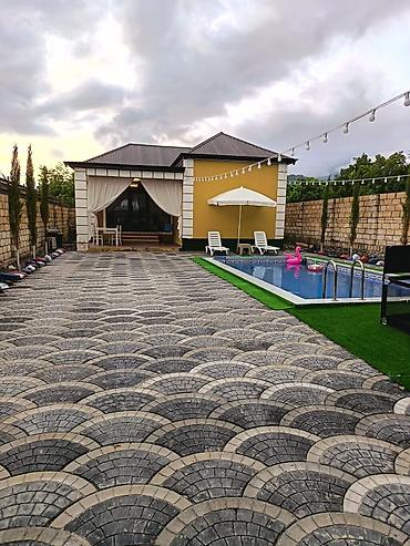 Qəbələdə rahat istirahət üçün həyətli ev Xüsusiyyətlər: - Həyətdə - şəkil 2