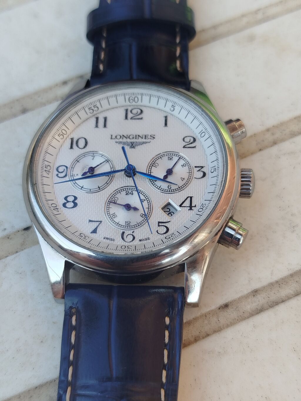 Qol saatı, Longiness, rəng - Göy