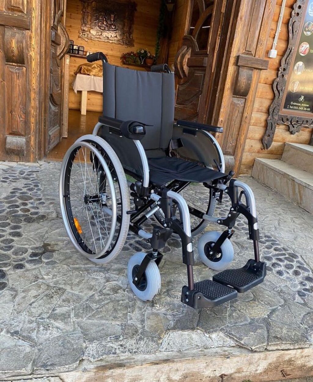 Əlil arabası yaxşi veziyyetde Heç bir problemi yoxdu Temiz ve