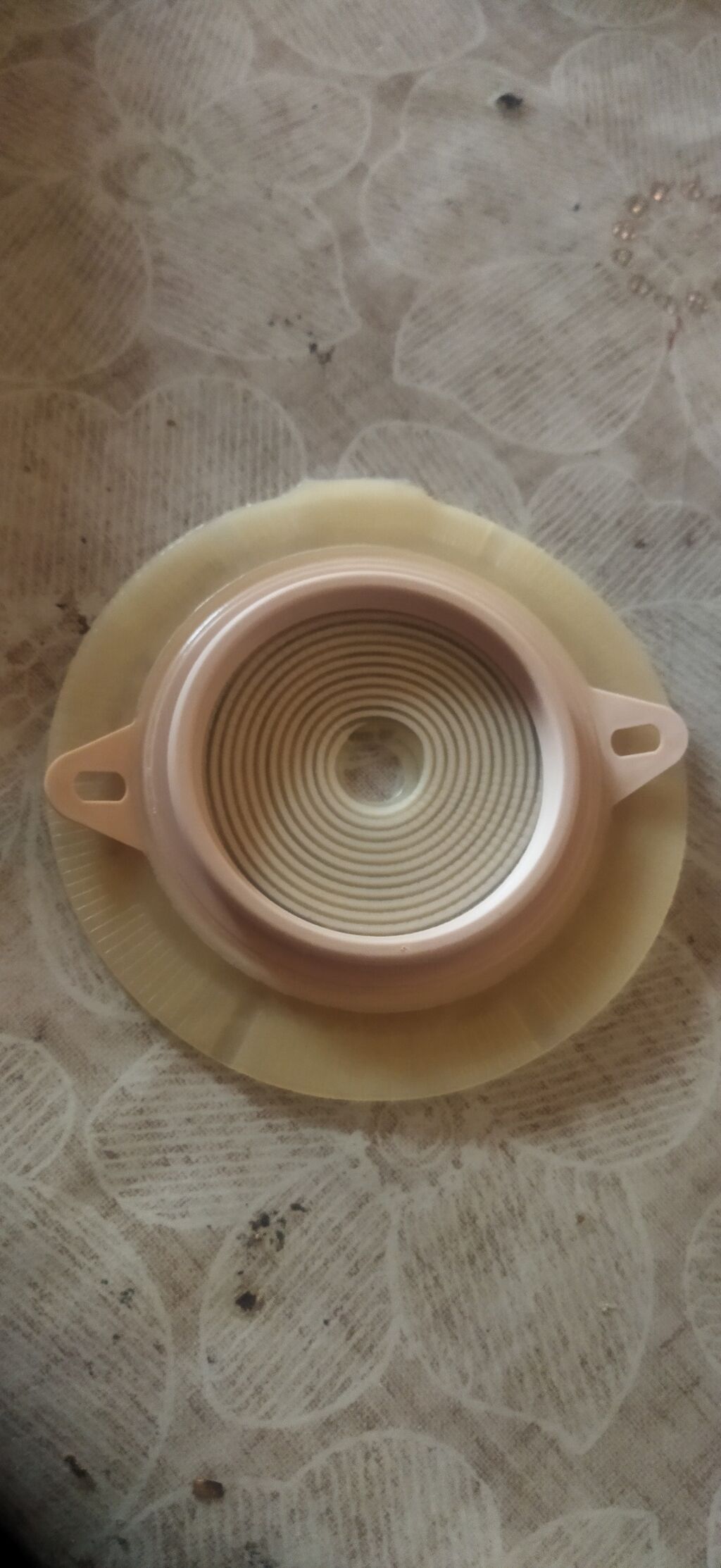 İki hissəli kolostomiya sistemi - Flanş/adapter: dərinin üzərinə