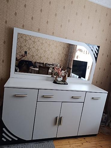 Ağ-qara rəng palitrasında müasir qonaq otağı mebel dəsti. Tərkib: - - şəkil 2