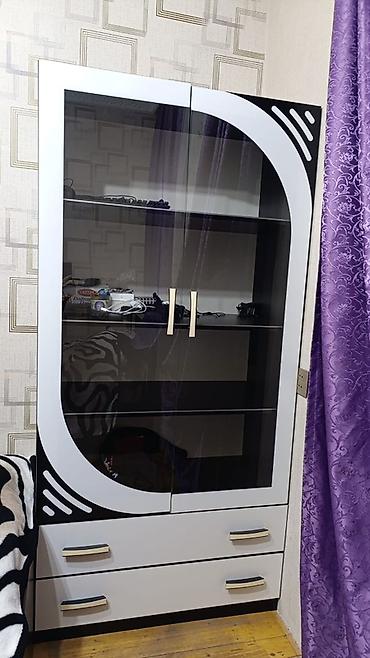 Ağ-qara rəng palitrasında müasir qonaq otağı mebel dəsti. Tərkib: - - şəkil 3