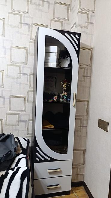 Ağ-qara rəng palitrasında müasir qonaq otağı mebel dəsti. Tərkib: - - şəkil 4