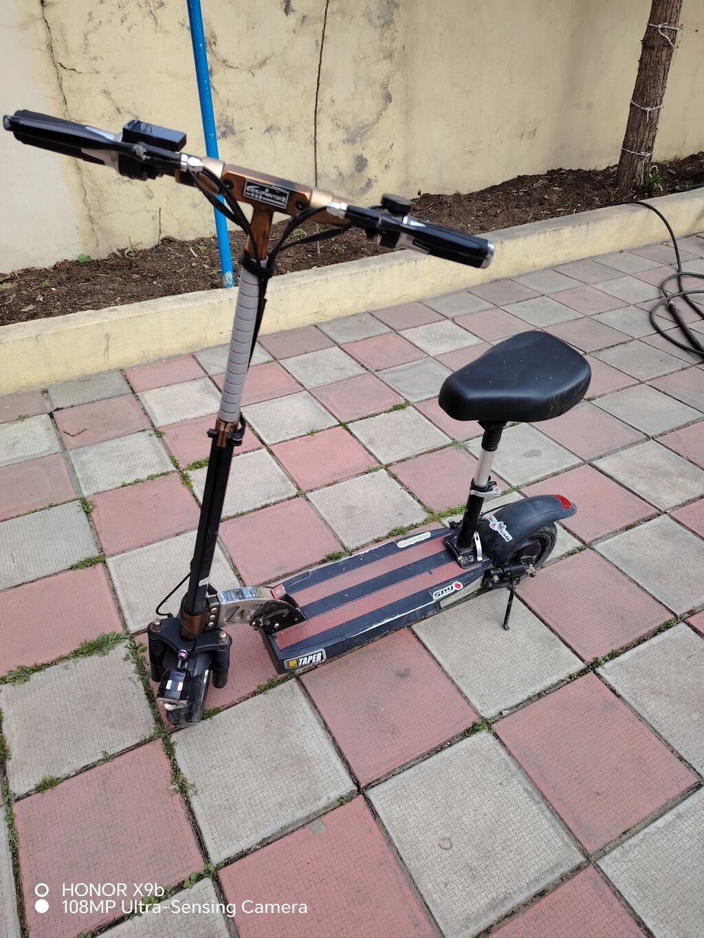 İşlənmiş Elektrik samokat 10", 351 - 500 Vt, > 45 km/s, Ünvandan götürmə