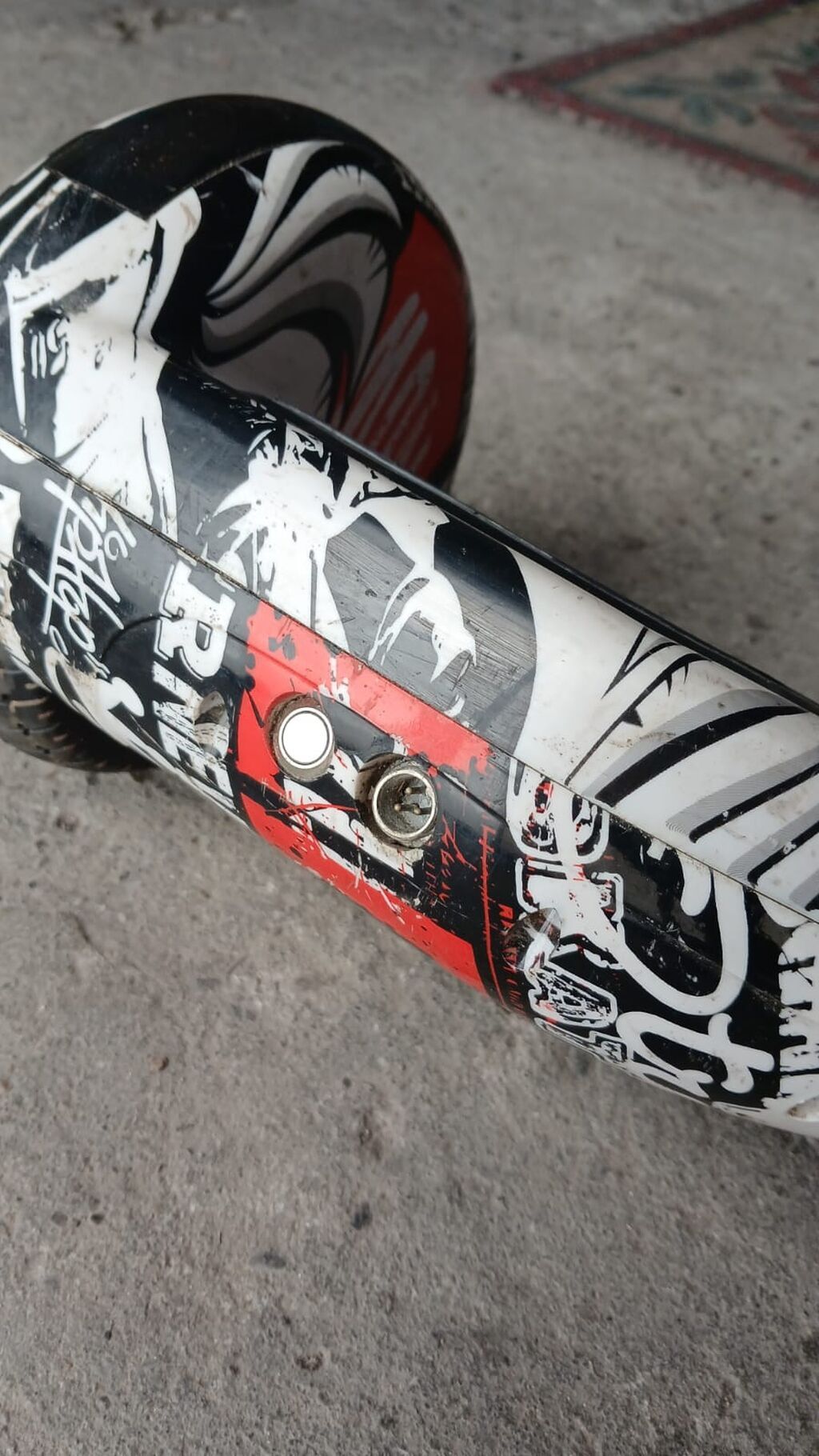 Qiyməti 100 manatdır razılaşma yolu ilədir. giroskuter adaptiri yoxdu