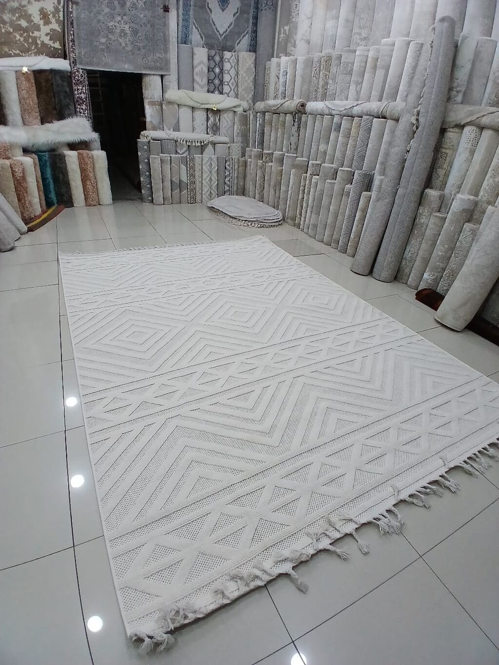 Skandinav üslubda xalçalar topdan və pərakəndə qiymətlərlə (elə indi