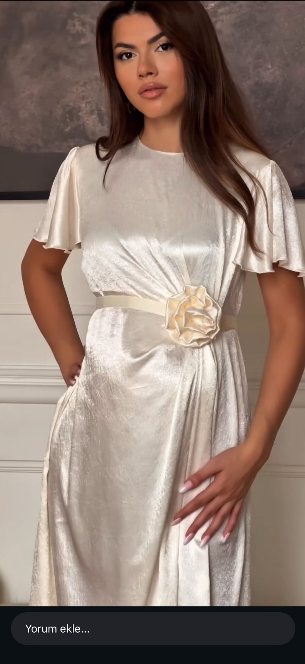 Hamile geyimi ikicanmaternity magazasindan 135 manata alinib sadece 1