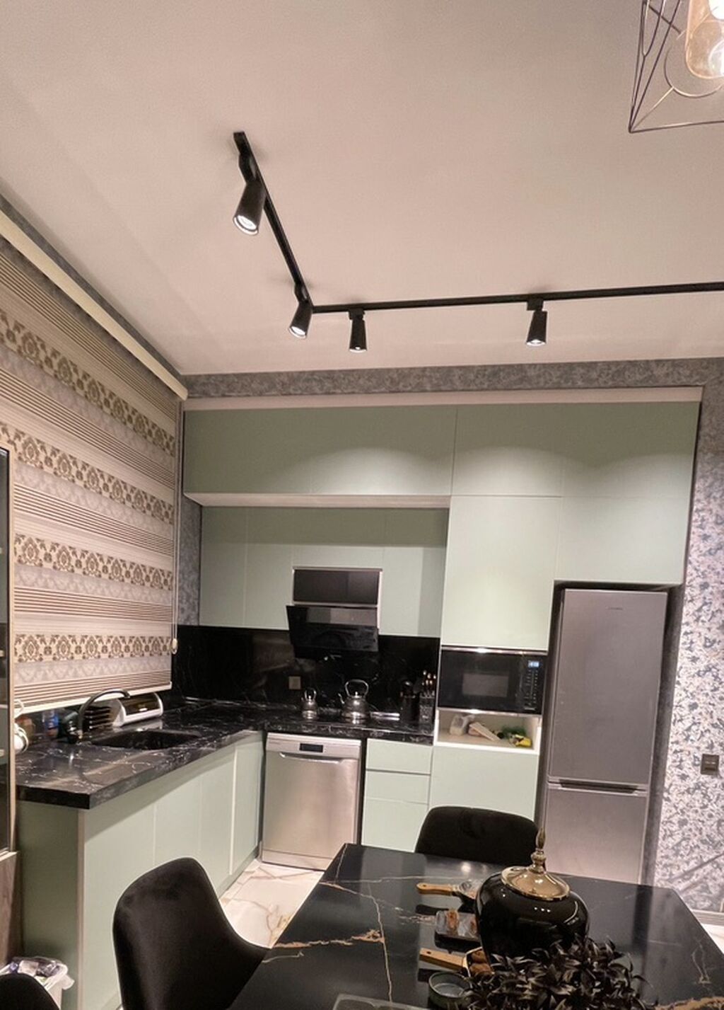 Salam Kuxna mebeli təcili satılır,matrealı membrandı təzə kimidi 2