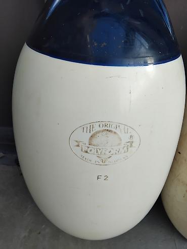 Кранцы надувные б.у 3 шт. по высоте 70 по ширине 30 см. бело-синего - şəkil 2