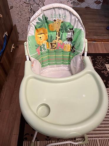 Usaq ucun oturub yemek yeyilen stol satilir. Cox az istifade olunub - şəkil 3