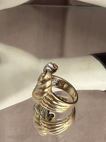 Üzük, Sarı qızıl, Yaqut - şəkil 3