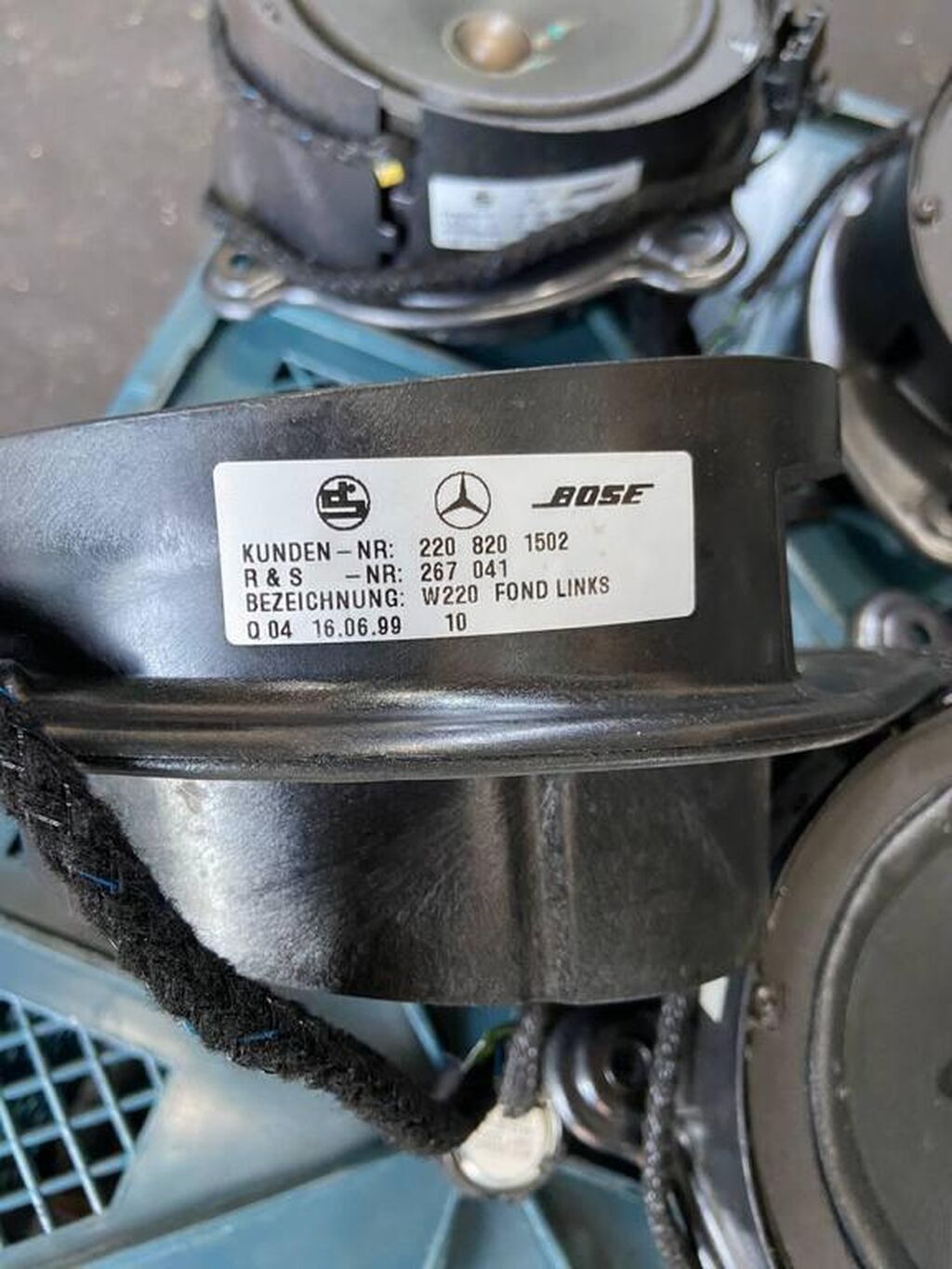 "Mercedes W220 S-Class" qapı dinamiki Şəhər: Bakı Elanın növü: Audio