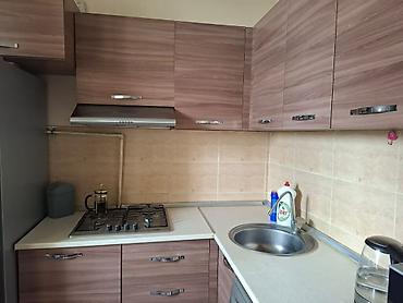 Mətbəx mebeli dəsti – L formalı, ağac teksturalı fasadlarla - Üst və - şəkil 3