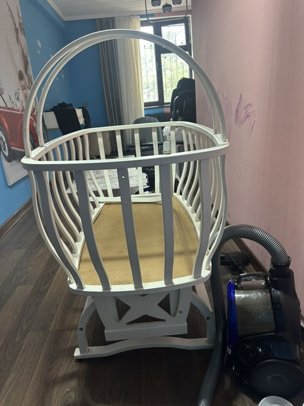 Oğlan və qız üçün, Yumru, Beşik, Dəstsiz, Matrassız, Yellənmə mexanizm ilə