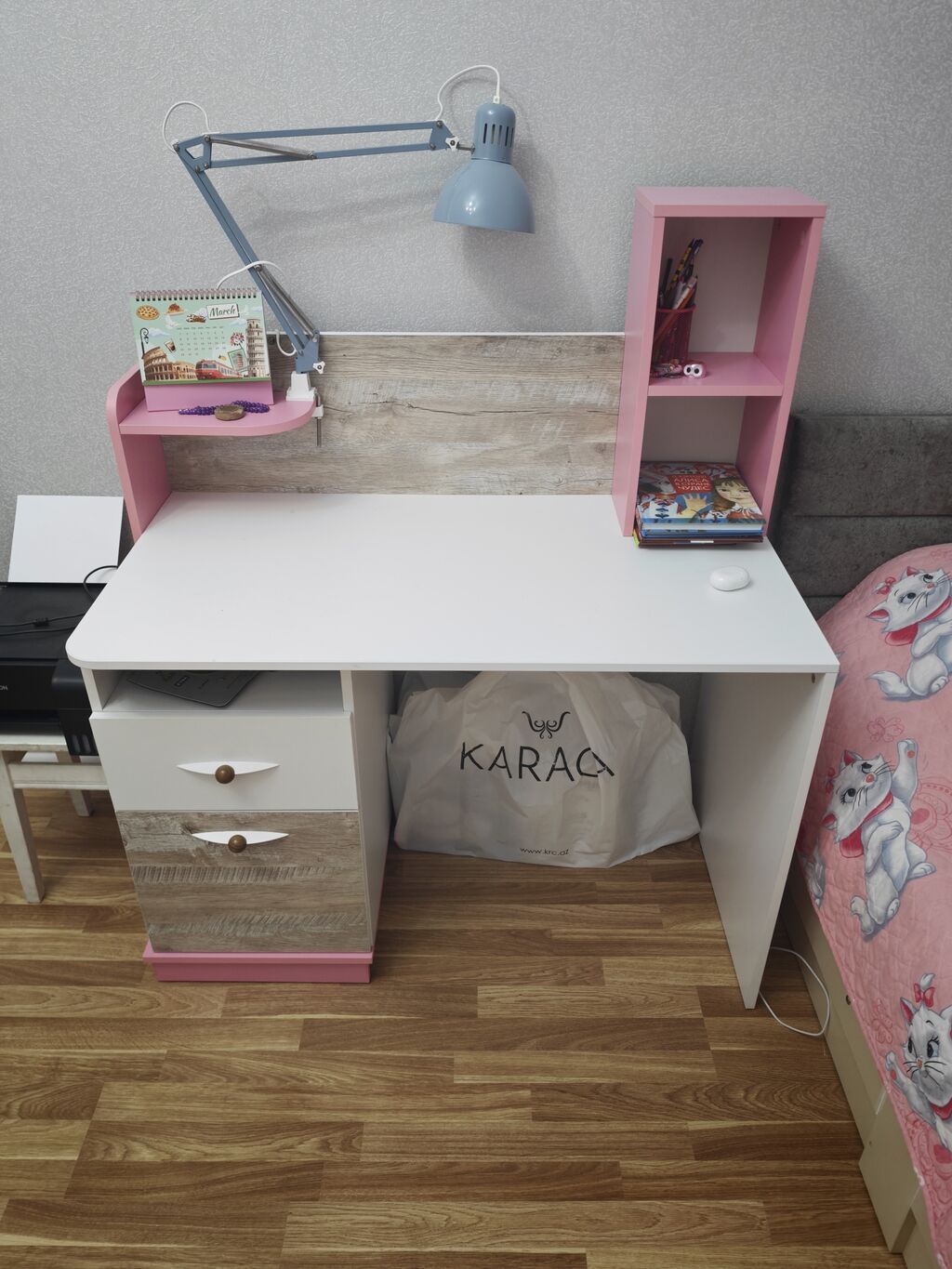 Salam. təcili satılır. ikisi bir yerdə 250 manat. mehdiabaddadır