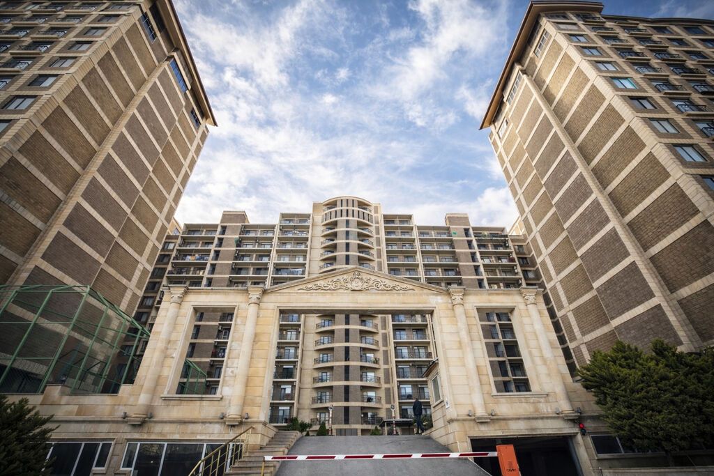 3 otaqlı, Yeni tikili, m. Gənclik, 138 kv. m