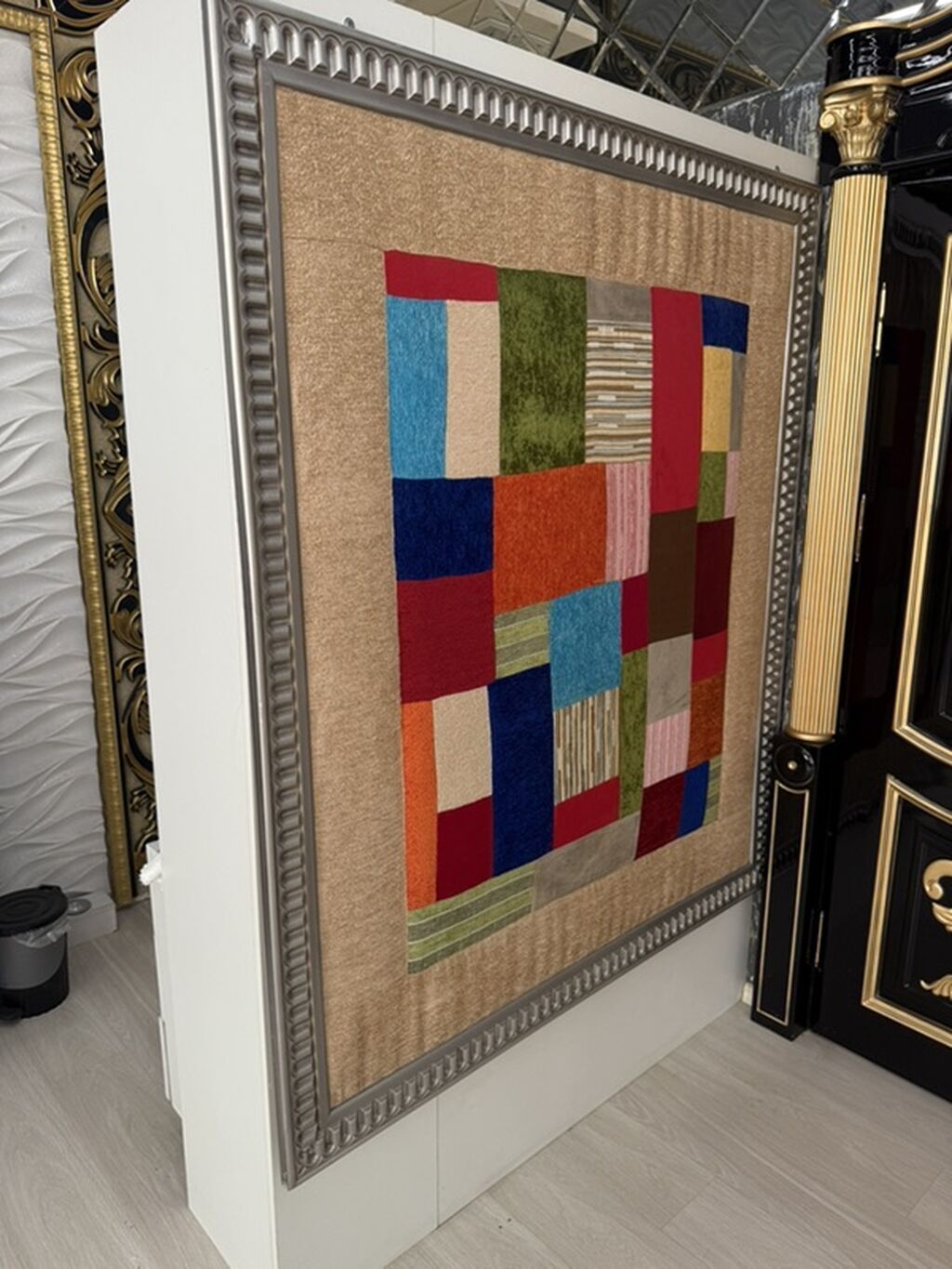 Abstrakt dekorativ divar paneli – patchwork tərzində kompozisiya -