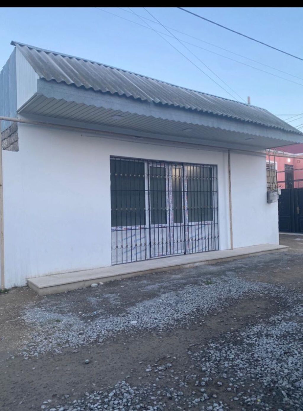 39 m² sahəsi olan obyekt satılır. Obyektin daxilində tualet var