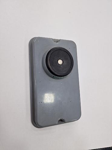 Ogurluq eleyhine siqnalizasiya sistemi, ağ rəngli plastik paltar - şəkil 5