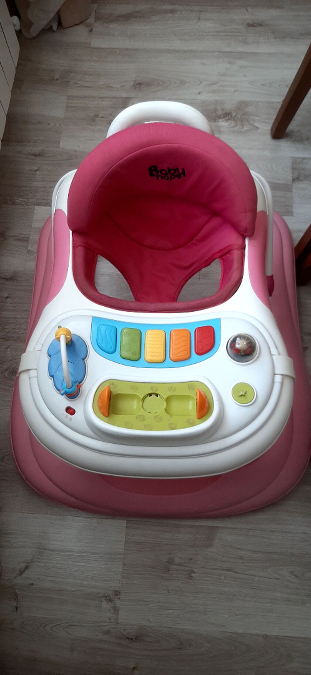 Baby Hope uşaq gəzdiricisi (walker) - Rəng: ağ/çəhrayı korpus, tünd